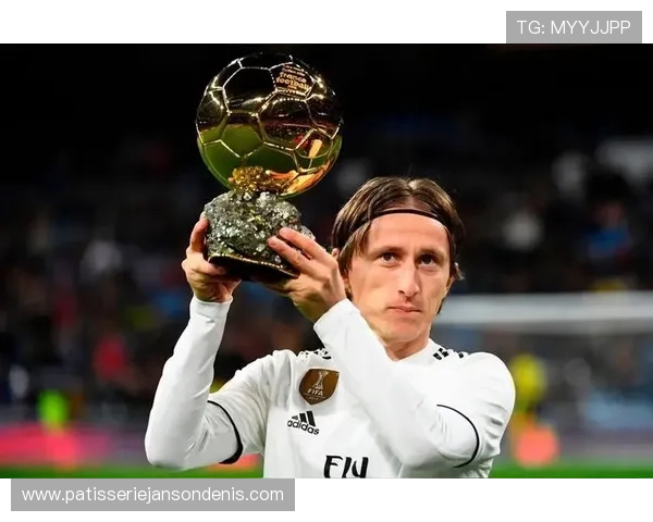 琼阿梅尼 vs 莫德里奇:中场经验与比赛掌控力差距解析 琼阿梅尼 vs 莫德里奇:中场经验与比赛掌控力差距解析