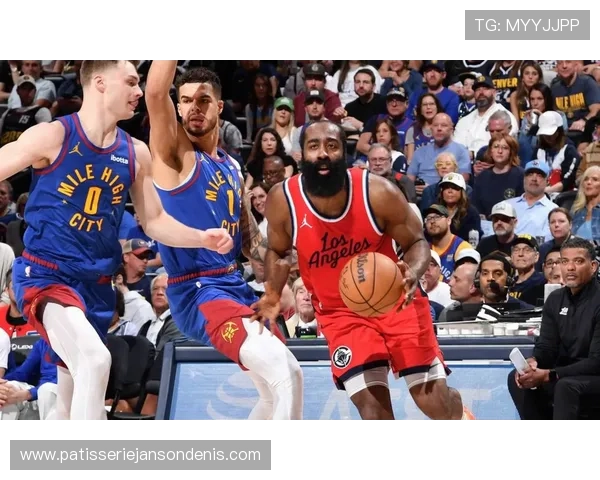 勒布朗挡拆助攻提升效率显著，拉开与哈登关键传球差距